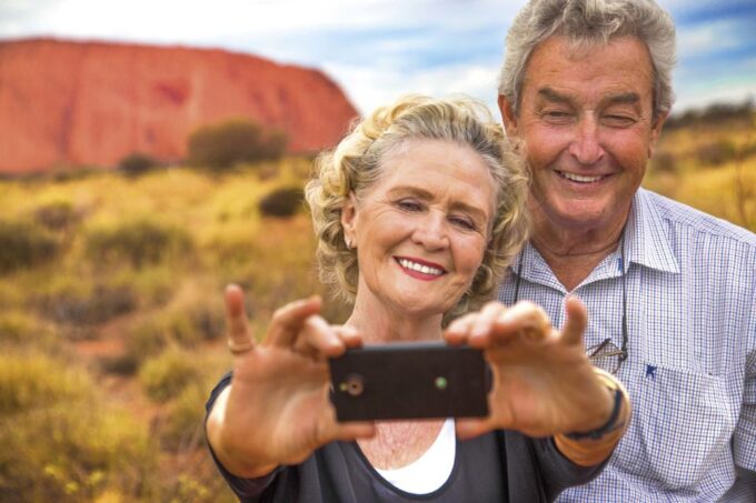 Uluru 1.5-Hour Sunset Tour With Sparkling Wine & Cheeseboard - Photography Opportunities