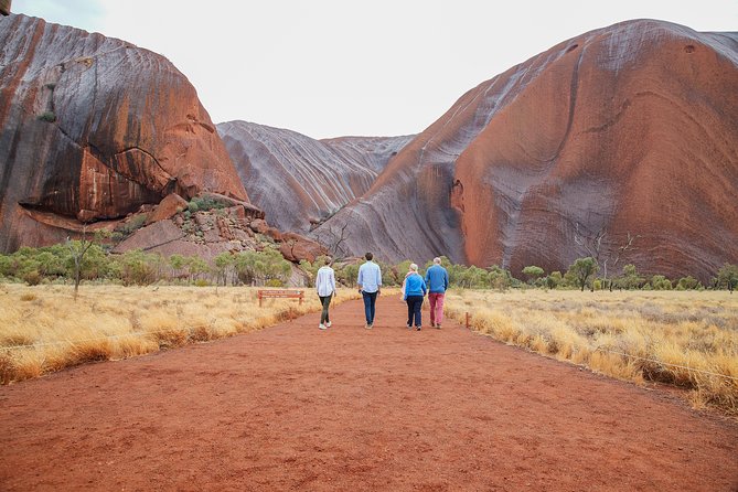 Uluru (Ayers Rock) Base and Sunset Half-Day Trip With Opt Outback BBQ Dinner - Customer Experiences