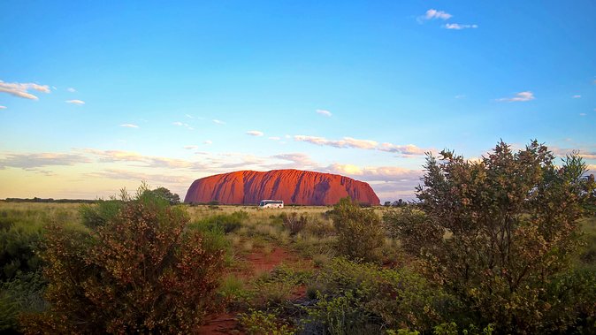 Uluru (Ayers Rock) Sunset Tour - Witnessing Ulurus Stunning Sunset