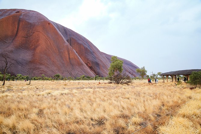 Uluru Morning Guided Base Walk - Moderate Physical Fitness Level