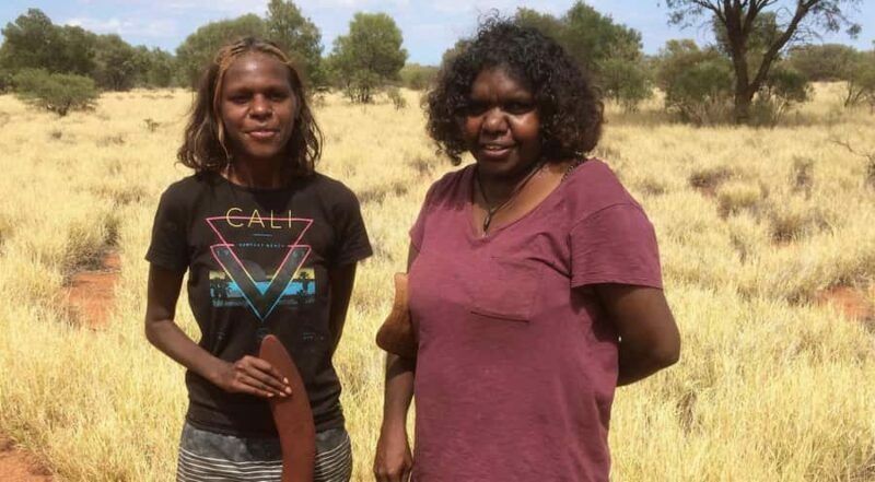 Uluru Private Tour with Aboriginal Guide - Discovering Uluru: A Detailed Look