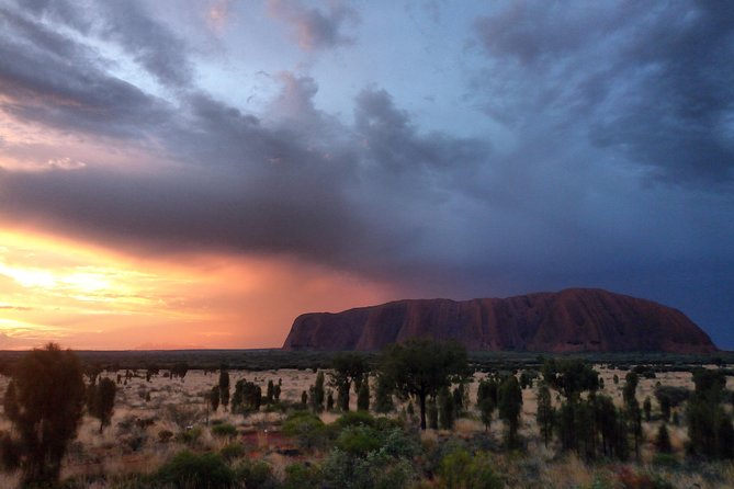Uluru Small Group Tour Including Sunset - Included Amenities and Logistics