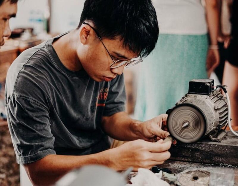 Uluwatu : Make Your Own Silver Jewelry Class - Experienced Balinese Silversmiths