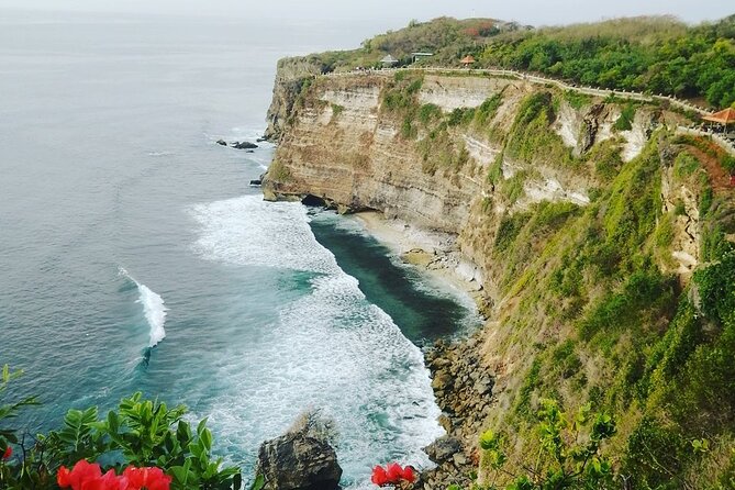 Uluwatu Sunset, Kecak Dance and Jimbaran Seafood Dinner - Savoring Jimbaran Bay Seafood