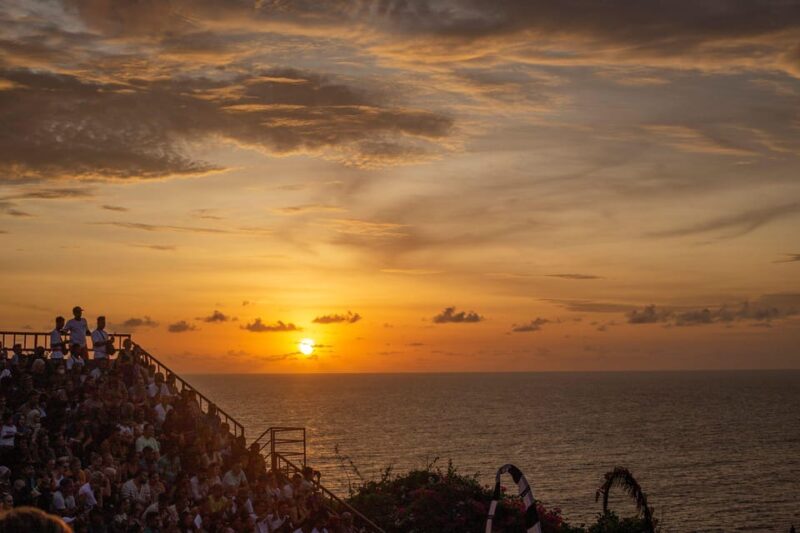 Uluwatu Sunset: Kecak, Garuda Statue & Jimbaran Bay Dinner - Itinerary Details