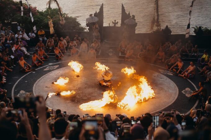 Uluwatu Temple Sunset Tour & Romantic Dinner at Jimbaran Bay - Kecak Fire Dance