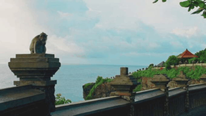 Uluwatu Temple Sunset Tour & Romantic Dinner at Jimbaran Bay - Important Information