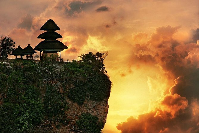 Uluwatu Temple Tour With Eat Pray and Love (EFL) Beach Visit - Pickup Information