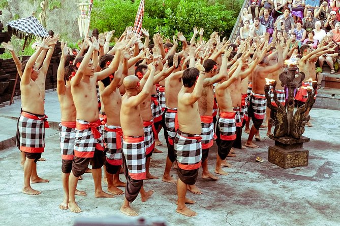 Uluwatu Temple Tour With Eat Pray and Love (EFL) Beach Visit - Uluwatu Temple Experience