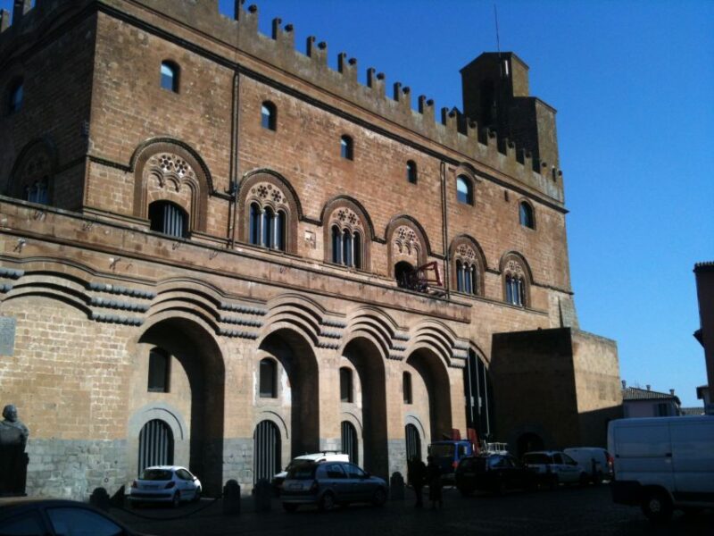 Umbria Full-Day Tour of Orvieto and Todi Civita Bagnoregio - Exploring Orvieto