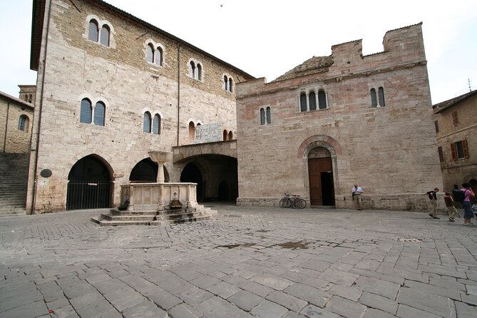 Umbria off the Beaten Track. Rasiglia, Trevi, Bevagna, and Collepino - Discovering Picturesque Hilltop Villages