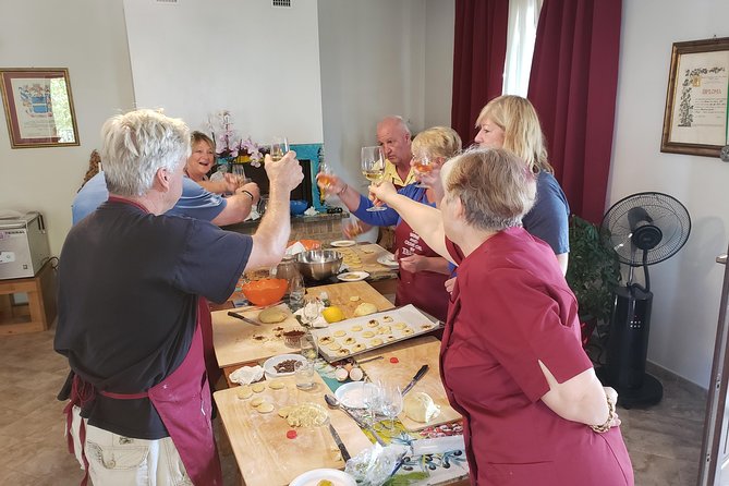 Umbria Traditional Cooking Class in Assisi Countryside - Meal and Wine Pairing