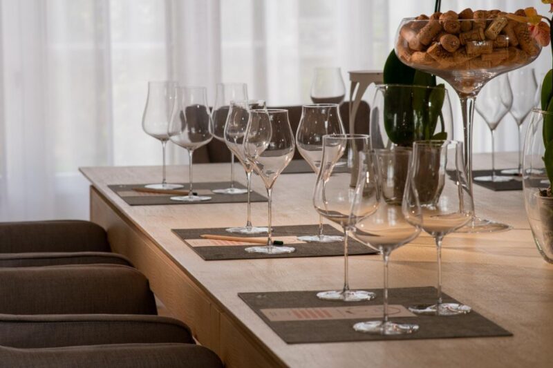 Umbria: Wine Tasting at Your(!) Home With Expert Sommelier - Tasting Kit Inclusions