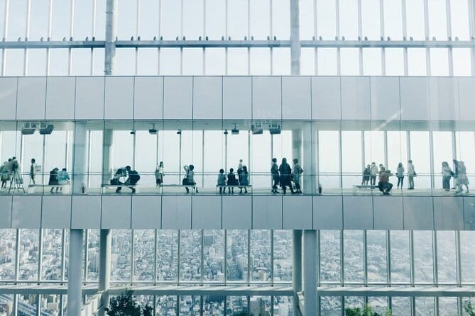 Umeda Sky Building KUCHU-TEIEN OBSERVATORY - Experiencing the Connecting Walkway