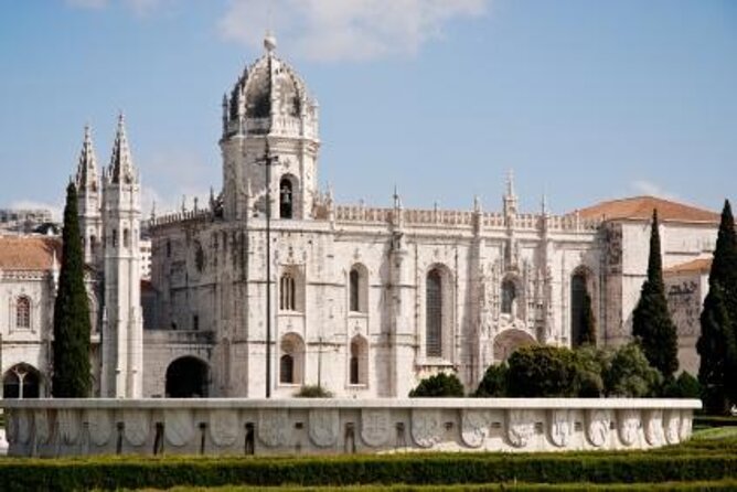 Uncover Classic Lisbon: A Self-Guided Audio Tour - Key Points