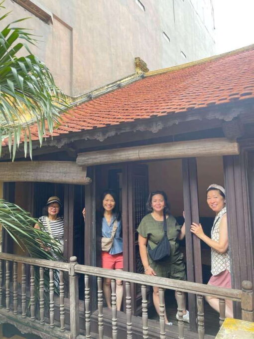 Uncover Hanoi's Hidden Treasures: Old Quarter & Train Street - Navigating the Old Quarter Streets