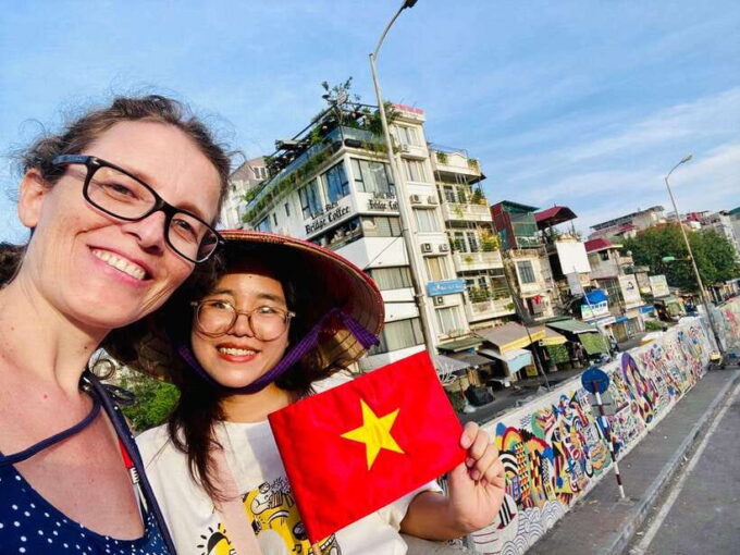Uncover Hanoi's Hidden Treasures: Old Quarter & Train Street - Discovering Dong Xuan Market