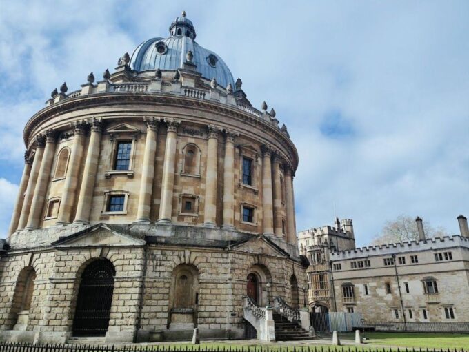Uncover Oxfords Legacy: In-App Audio Tour - Tours Practical Considerations