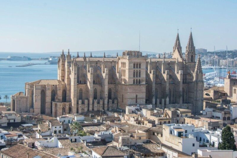 Uncover Secrets of Palma: In-App Audio Tour - Target Audience and Purpose