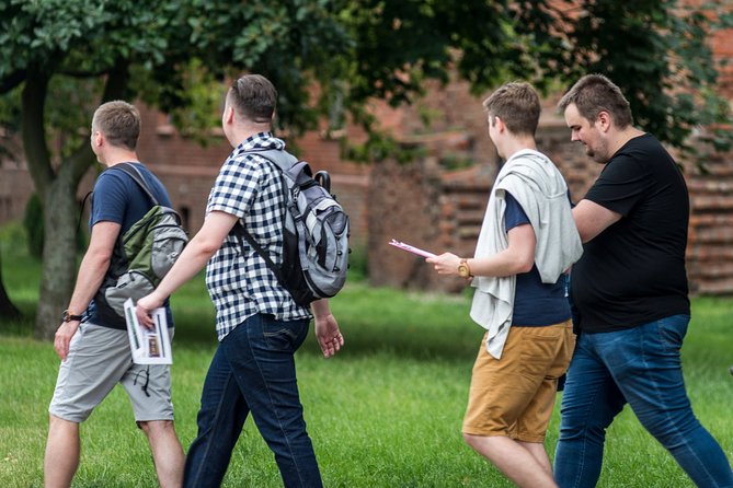 Undercover City Games: Warsaw - Historical Learning During the Game