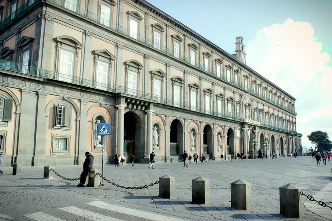 Underground Tour. From the Royal Palace to the Bourbon Gallery - Meeting and Departure