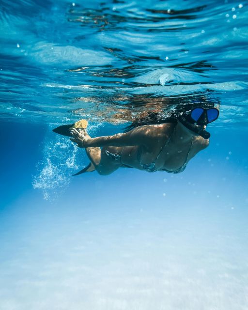 Underwater Fashion Photoshoot in Santorini - Key Points