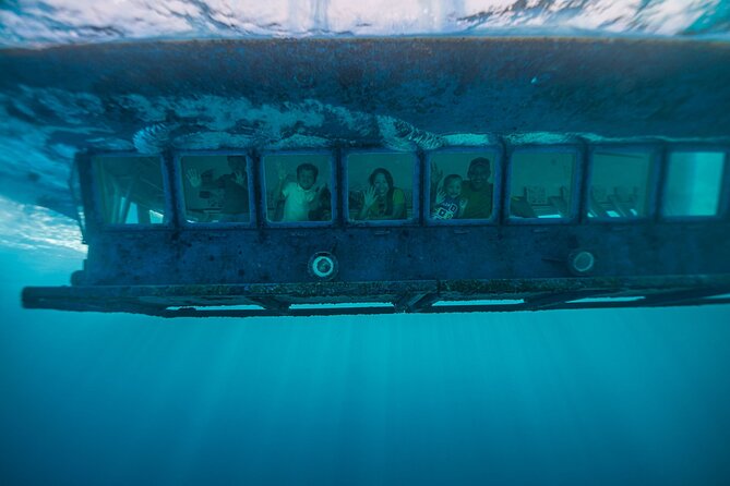 Underwater Seaworld Explorer Experience in Curaçao - Tour Group Size and Accessibility