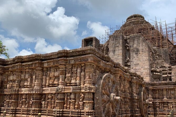 UNESCOs Konark - The Famous Sun Temple at the Bay of Bengal - Intricate Carvings and Sundials