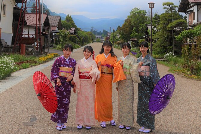 Unforgettable Kimono Experience in Satoyama - Accessorizing With Traditional Hair Ornaments