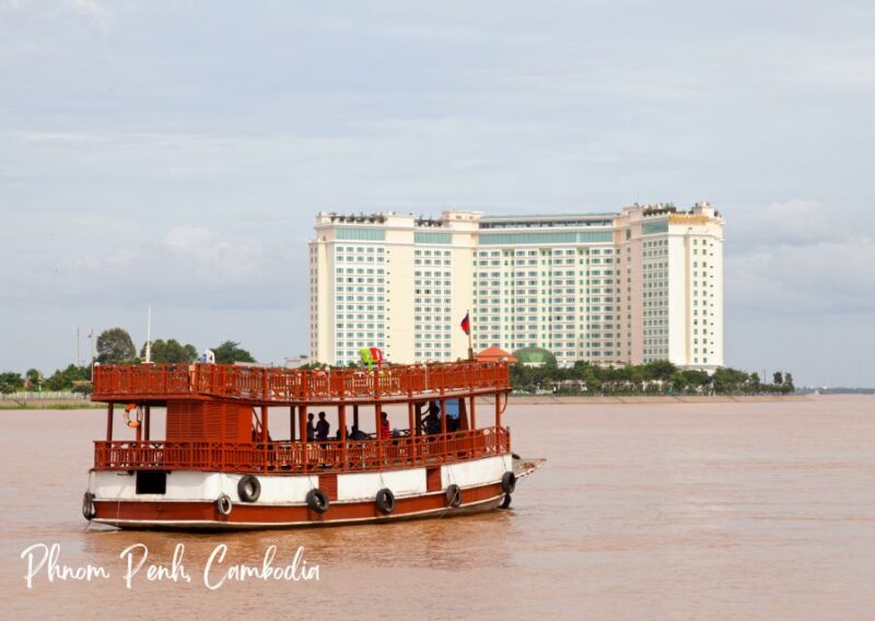 Unforgettable Phnom Penh Adventure: Two-Day Tours - Royal Palace and National Museum