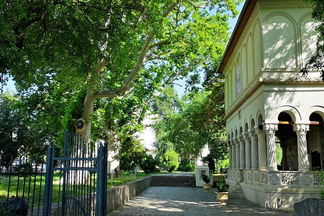 Unhealthy Food Tour of Bucharest – 4 Hours - Cancellation Policy