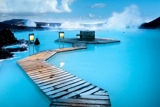 Unique Bathing in an Icelandic Hot Springs at the Blue Lagoon - Dining and Refreshment Options