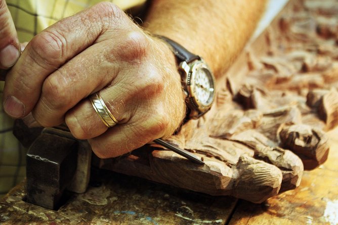 Unique Craft of Ubud Village Tour With Celuk and Mas Village - Mastering the Art of Woodcarving