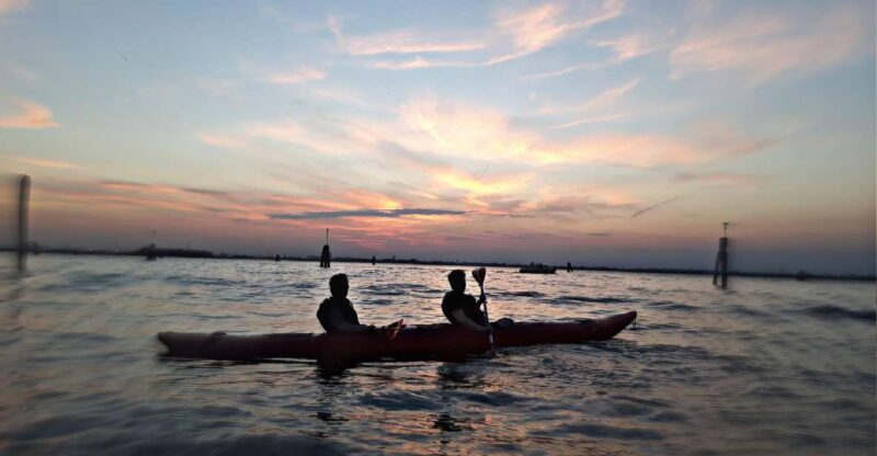 Unique Night Tour With Sunset: Kayak in Venice With a Guide - Itinerary Details