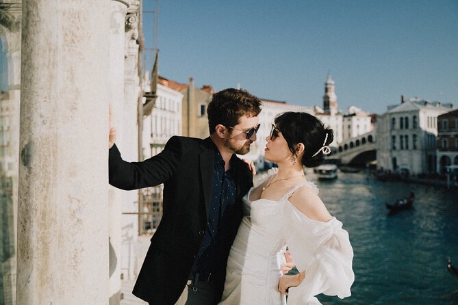 Unique Photoshoot in Venice - Exploring Historic Landmarks
