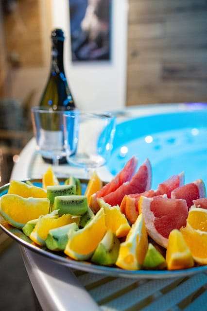 Unique Private Spa With Jacuzzi and Sauna in Prague - Location and Accessibility