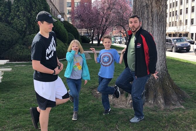 Unique Scavenger Hunt Experience in Cleveland by Wacky Walks - Teamwork and Problem-Solving