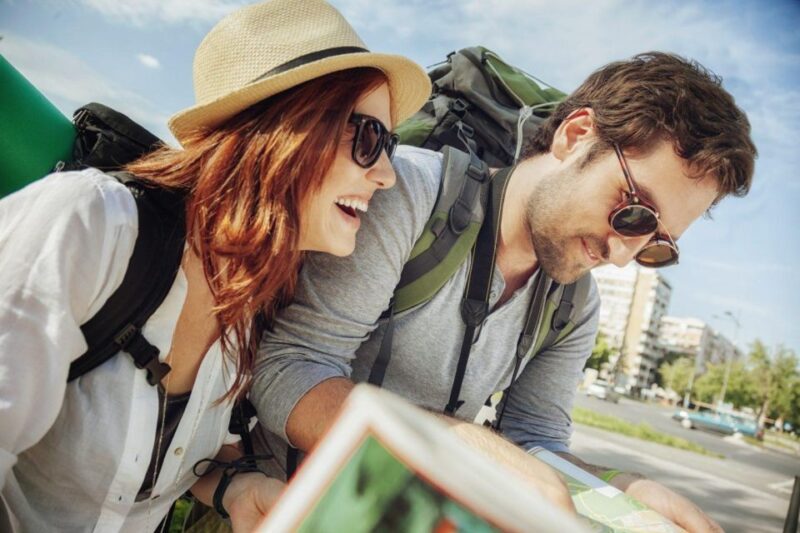 Unique Sites of London – Walking Tour for Couples - Exploring Admiralty Arch