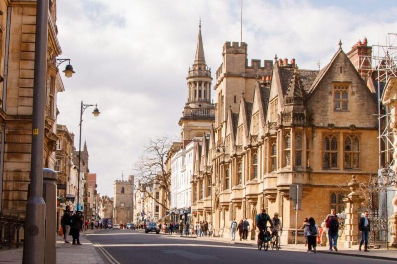 Unique Sites of Oxford – Family Walking Tour - Sheldonian Theatre & Martyrs Memorial