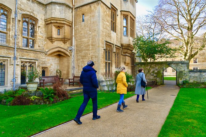 University and City Historical and Architectural Walking Tour - Group Size