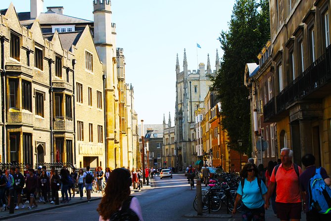 University Walking Tour - Meeting Information