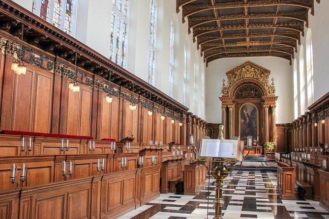University Walking Tour - Discovering the Round Church