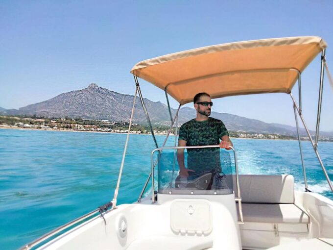 Unlicensed Boat in Puerto Banús - Booking Process