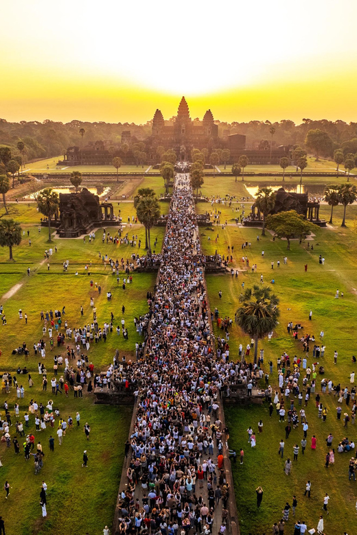 Unveiling the Magic of Angkor 2-Day With Sunrise and Sunset - Sunset at Bakheng Mountain