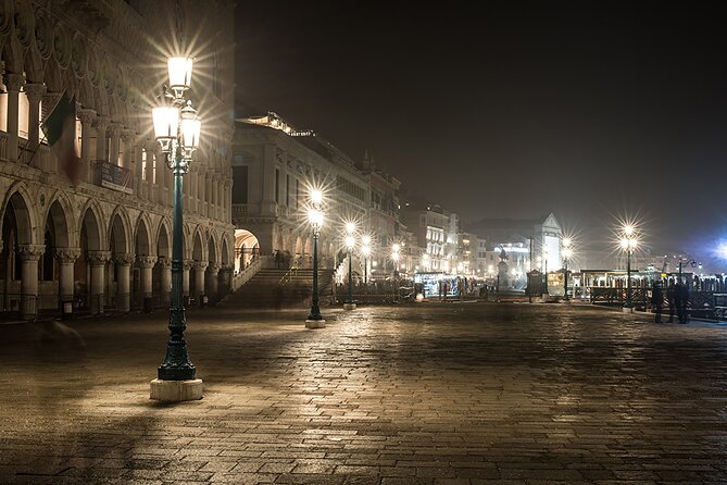 Unveiling Venices Ghosts: A Walking Tour - Key Points
