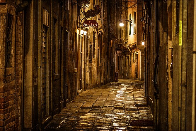 Unveiling Venices Ghosts: A Walking Tour - Supernatural Encounters in Venice