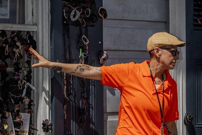 Unveiling Voodoo Walking Tour (With Entrance Into Voodoo Temple) - Taking in Traditional Music and Gifting