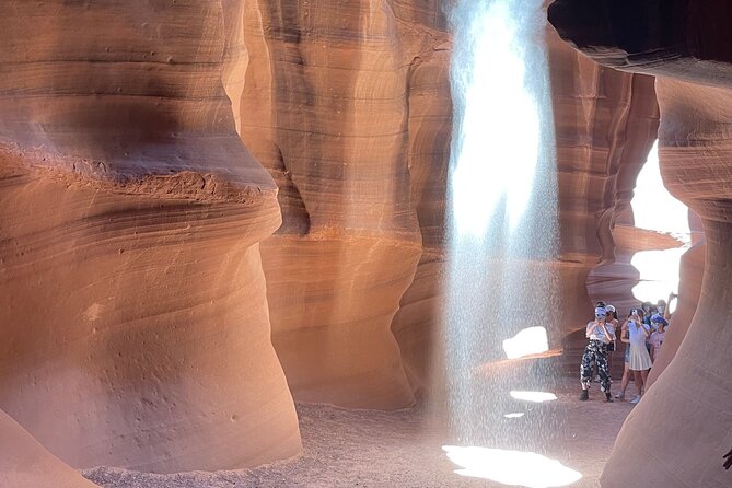 Upper and Lower Antelope Canyon With Horseshoe Bend Hiking Tour - Included Amenities