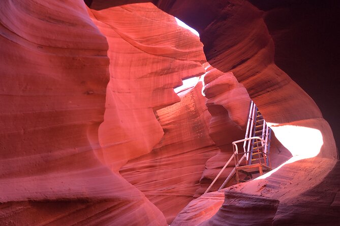 Upper and Lower Antelope Canyon With Horseshoe Bend Hiking Tour - Health and Accessibility