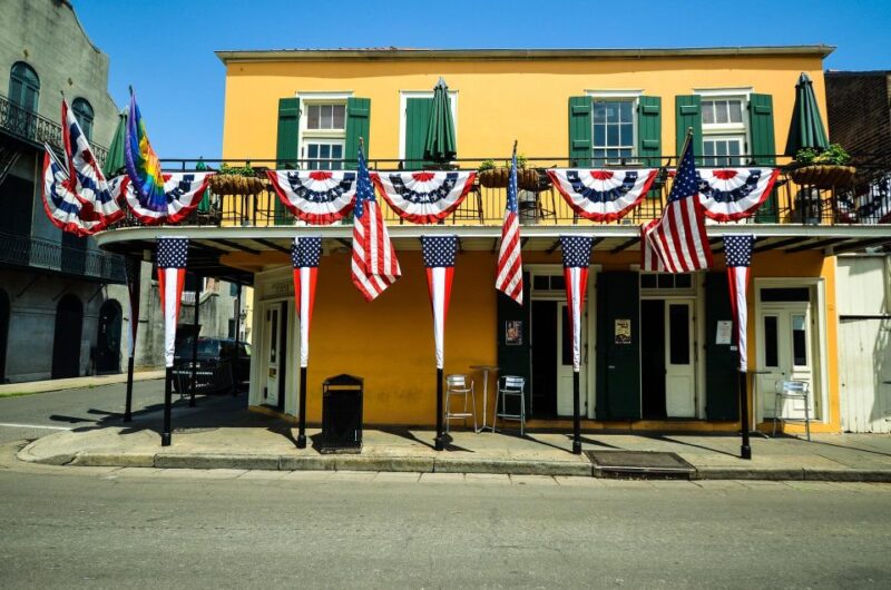 Uptown Elegance: New Orleans' Garden District - Garden District Tour